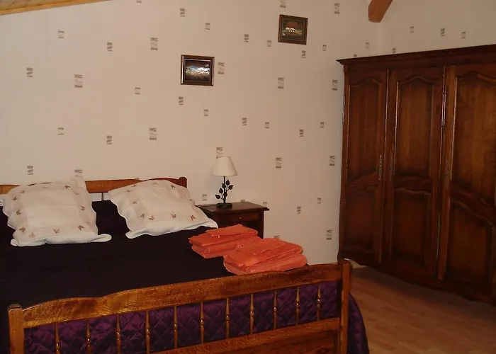 La Croix De Bois Bed & Breakfast